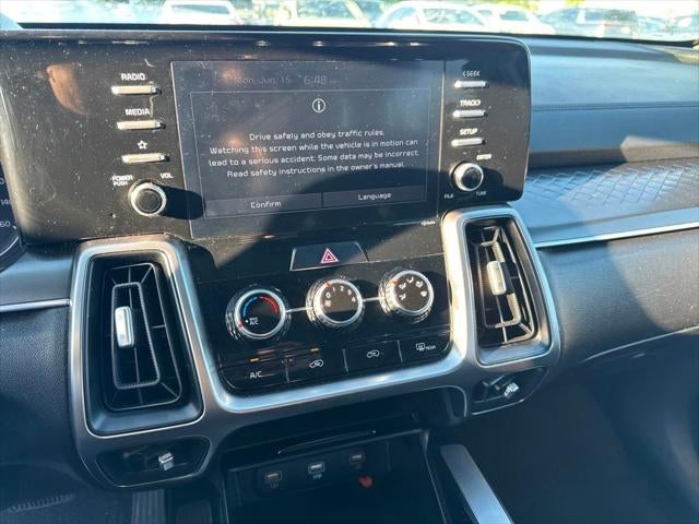 2022 Kia Sorento LX