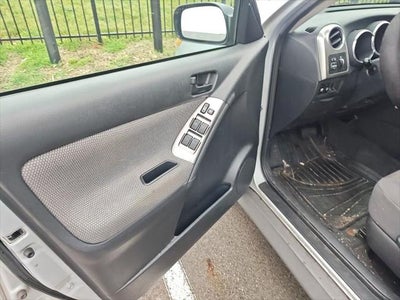 2008 Pontiac Vibe Base
