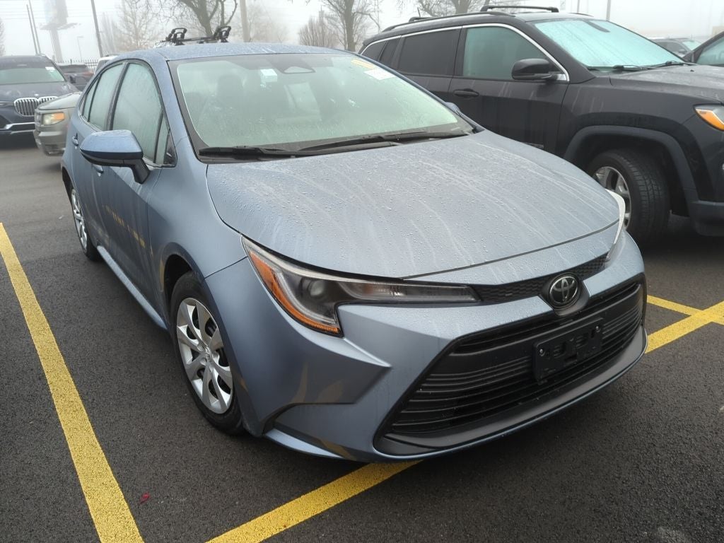 Used 2024 Toyota Corolla LE with VIN 5YFB4MDE4RP172593 for sale in Northfield, Minnesota