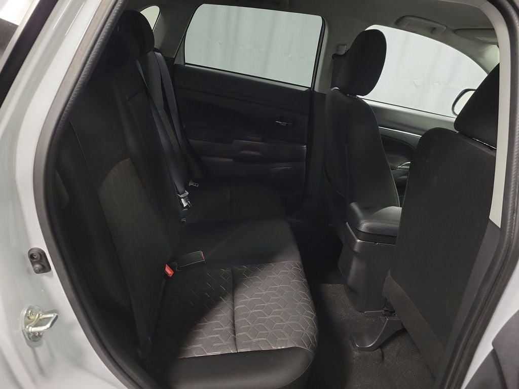 2025 Mitsubishi Outlander Sport 2.0 LE