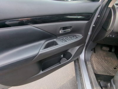 2020 Mitsubishi Outlander ES