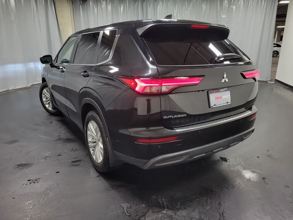 2022 Mitsubishi Outlander ES