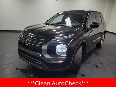 2022 Mitsubishi Outlander ES