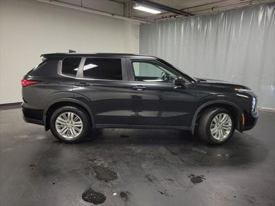 2022 Mitsubishi Outlander ES