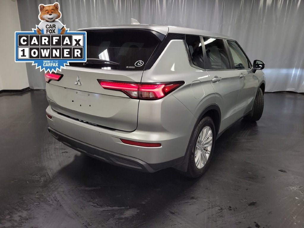 2023 Mitsubishi Outlander ES