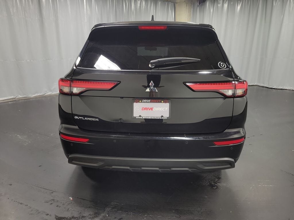 2024 Mitsubishi Outlander ES