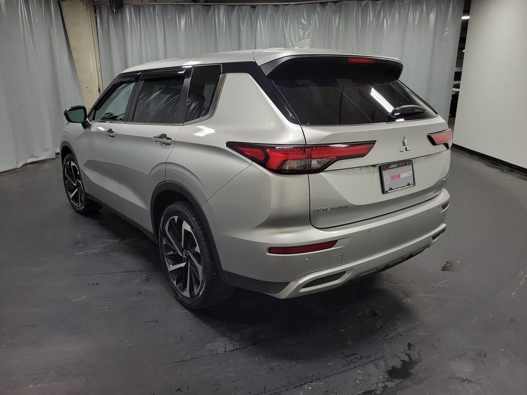 2022 Mitsubishi Outlander SE