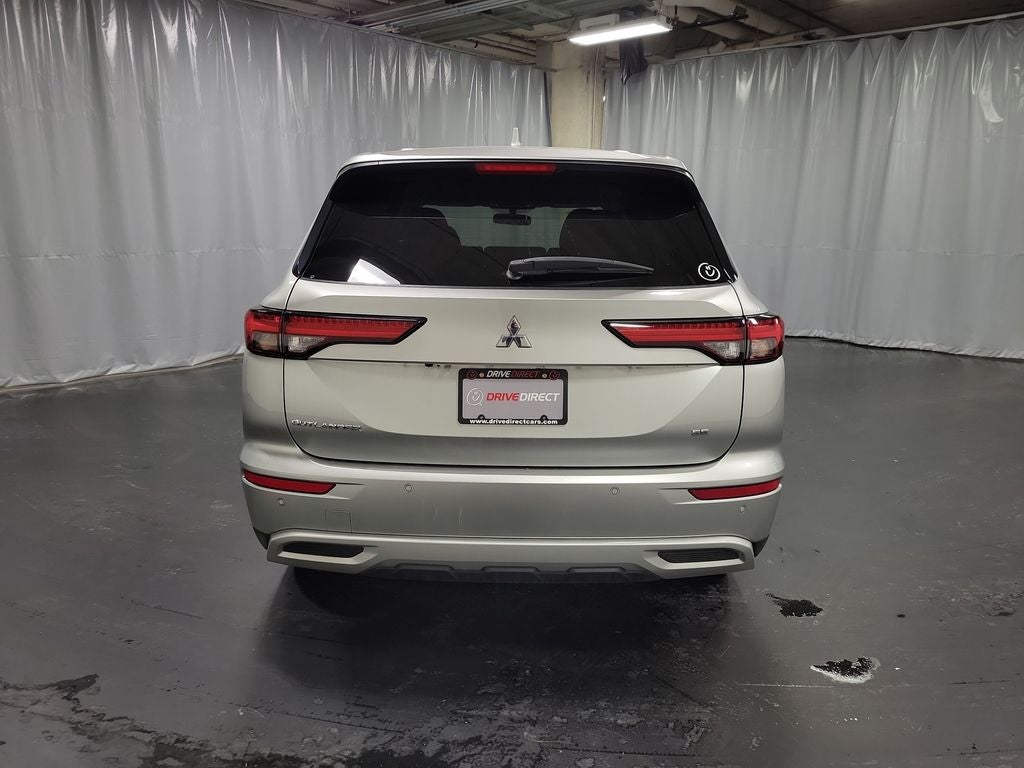 2022 Mitsubishi Outlander SE