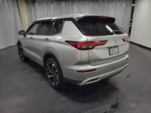 2022 Mitsubishi Outlander SE