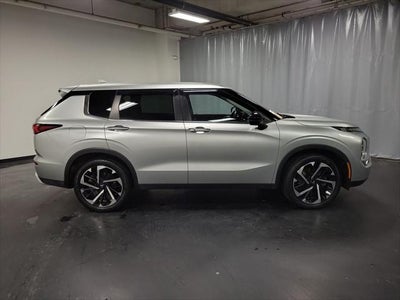 2022 Mitsubishi Outlander SE