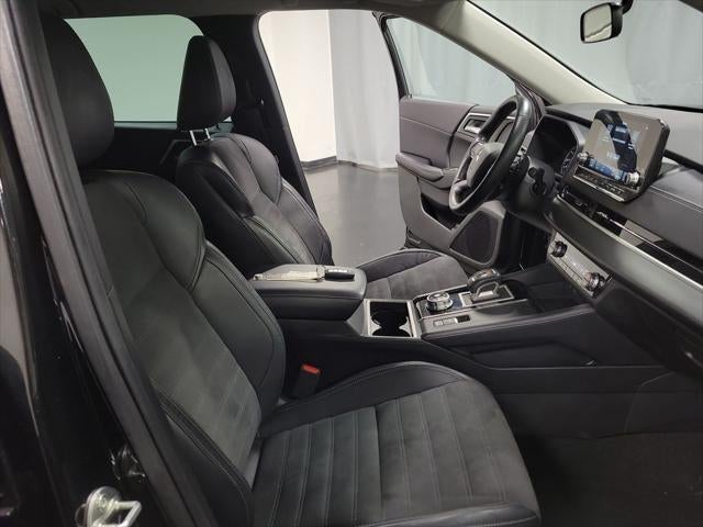 2023 Mitsubishi Outlander SE