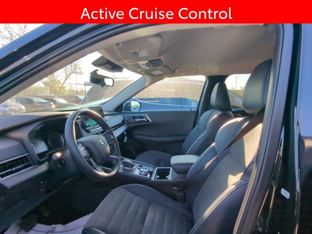 2024 Mitsubishi Outlander SE