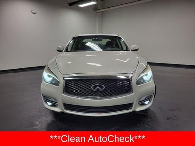 2016 INFINITI Q70 3.7X