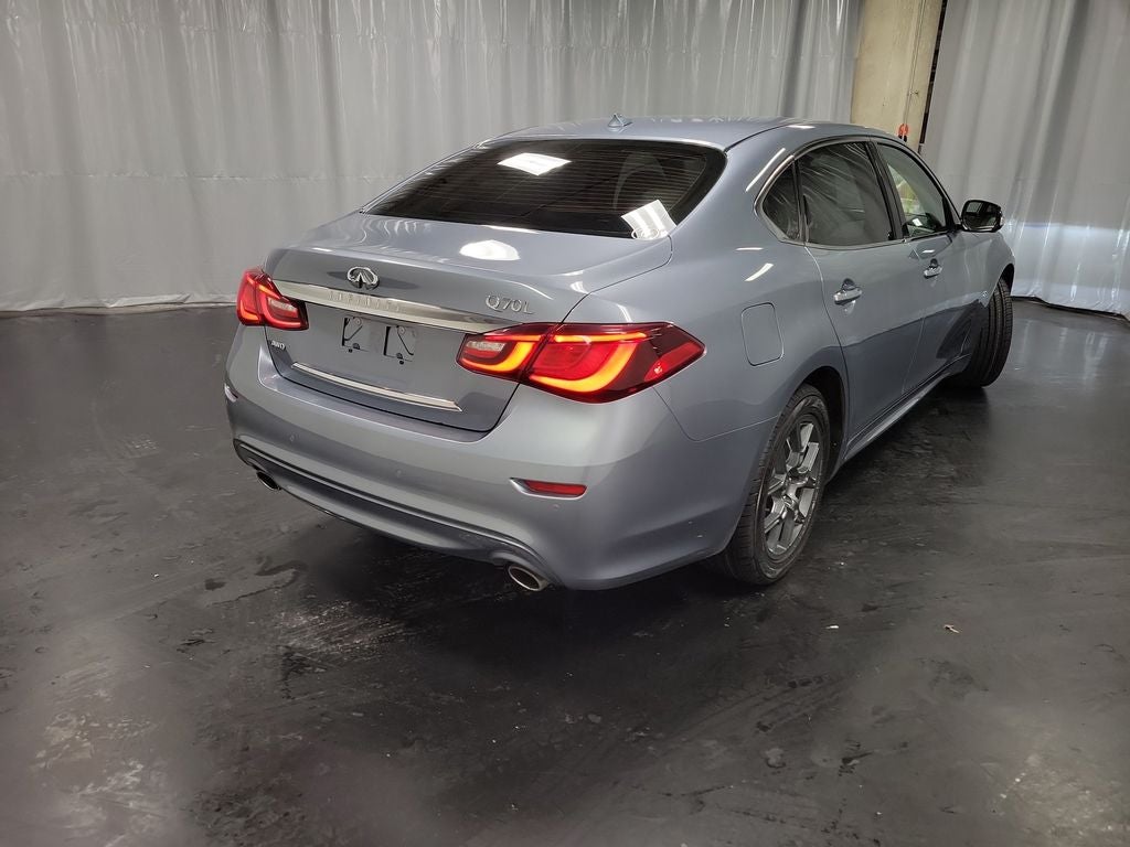 2017 INFINITI Q70L 3.7X