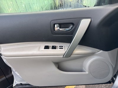 2011 Nissan Rogue SV