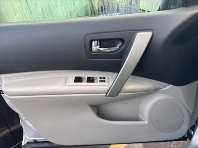 2011 Nissan Rogue SV