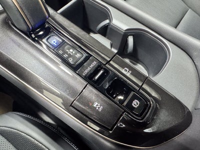 2027 Toyota Crown Platinum