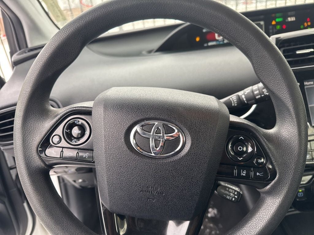 2022 Toyota Prius LE