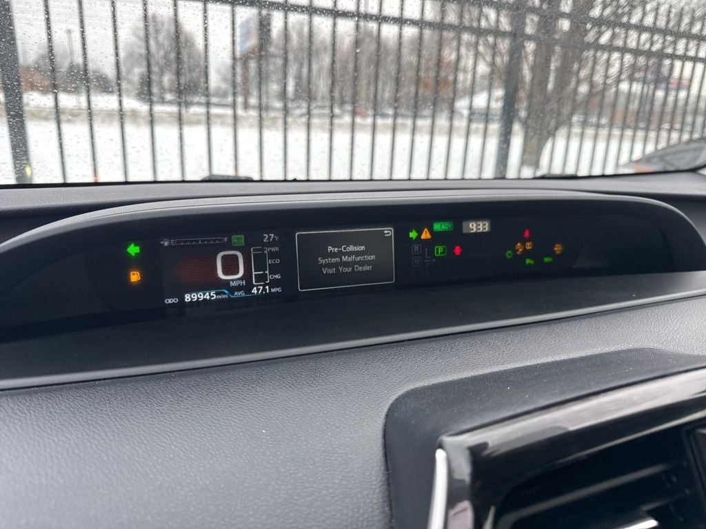 2022 Toyota Prius LE