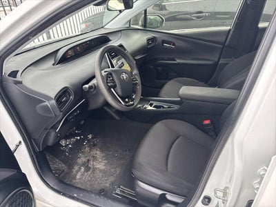 2022 Toyota Prius LE