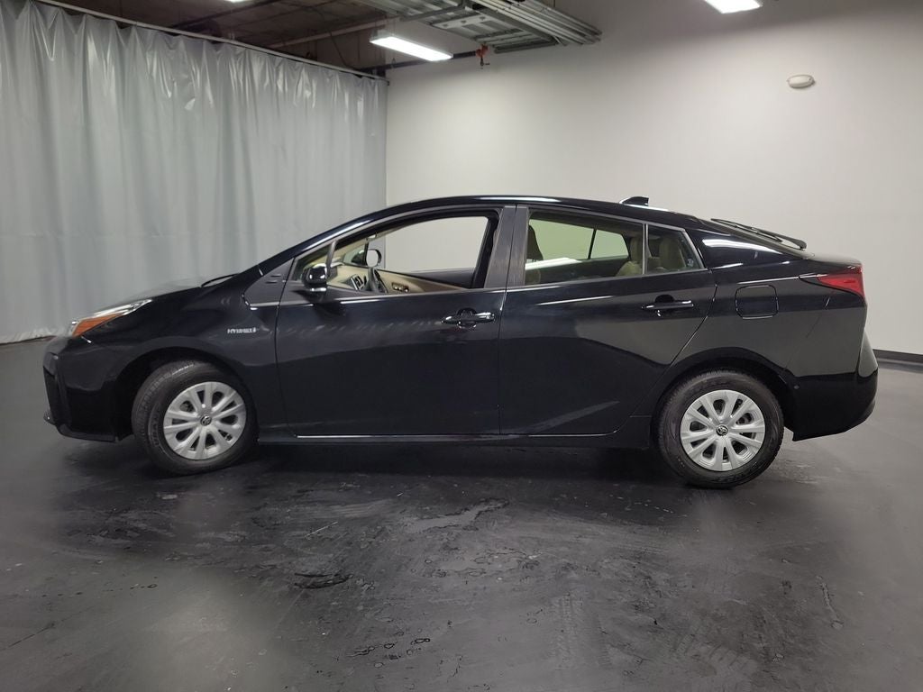 2022 Toyota Prius LE