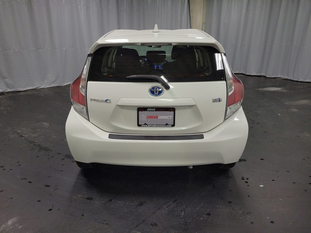 2016 Toyota Prius c Two