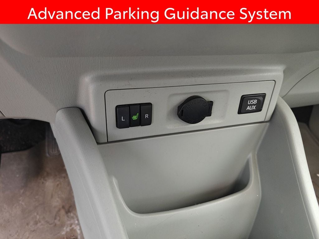 2013 Toyota Prius v Five