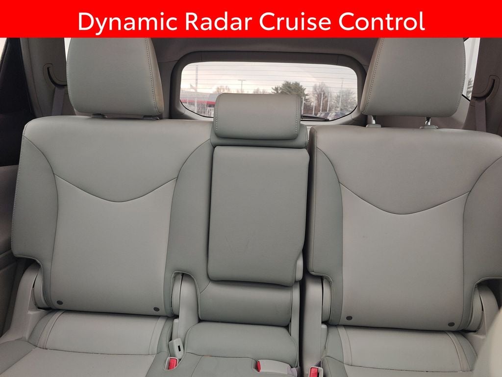 2013 Toyota Prius v Five