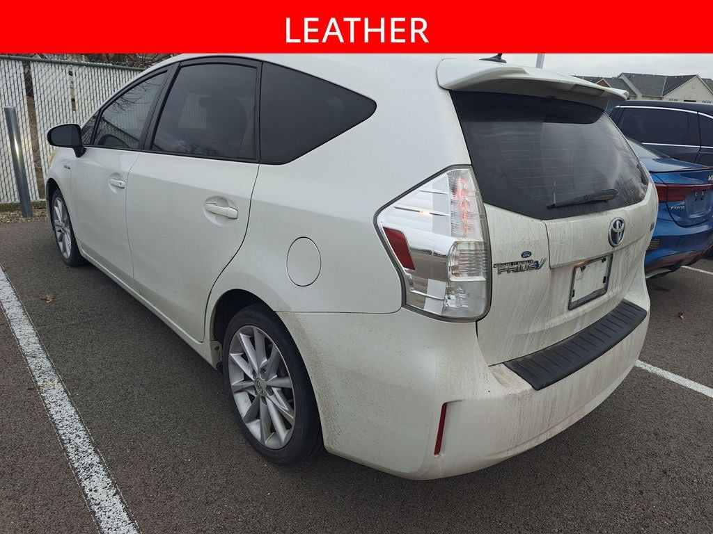 2013 Toyota Prius v Five