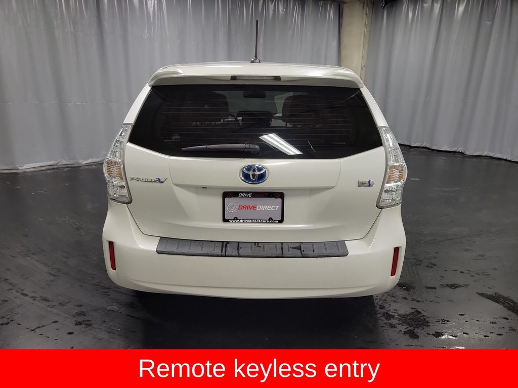 2013 Toyota Prius v Five