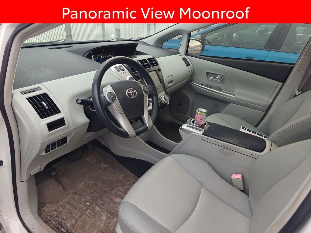 2013 Toyota Prius v Five