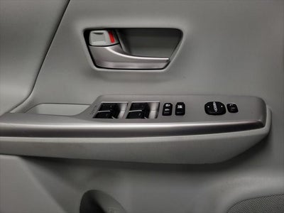 2013 Toyota Prius v Five