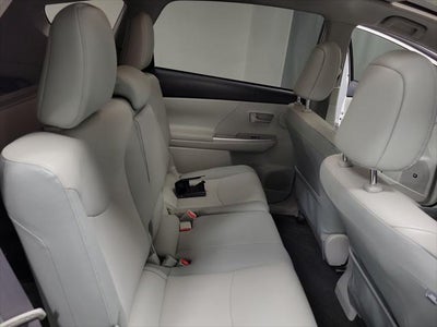 2013 Toyota Prius v Five