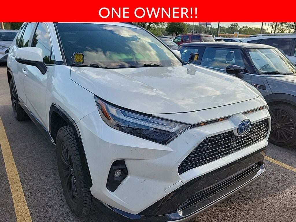2022 Toyota RAV4 Hybrid SE