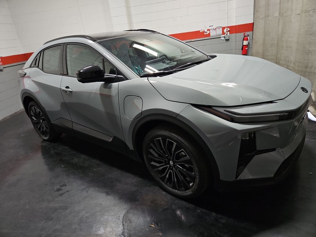 2026 Toyota C-HR XSE