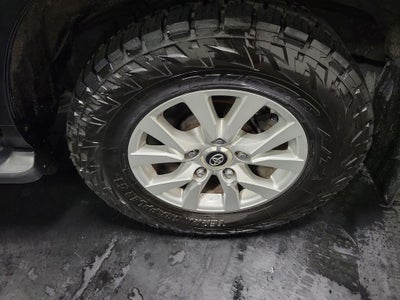 2018 Toyota Land Cruiser Base
