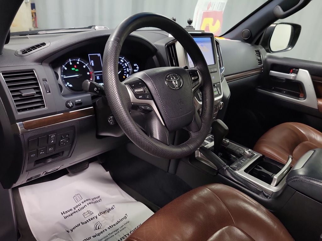 2018 Toyota Land Cruiser Base