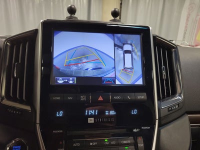 2018 Toyota Land Cruiser Base