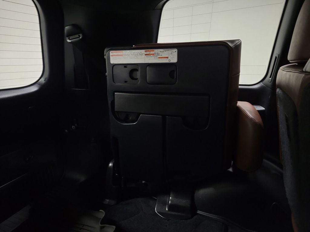 2018 Toyota Land Cruiser Base