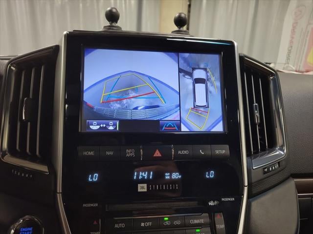 2018 Toyota Land Cruiser Base