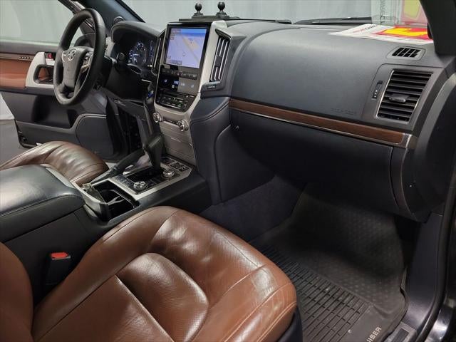 2018 Toyota Land Cruiser Base
