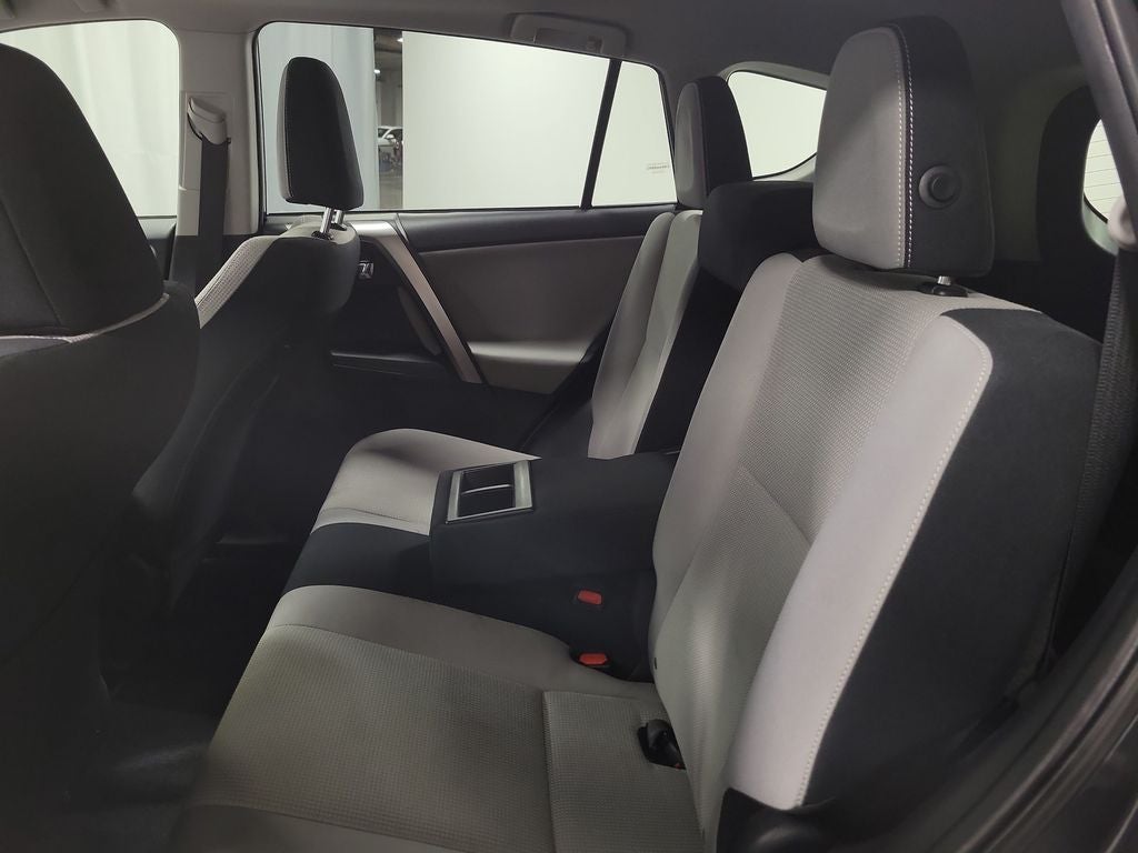 2017 Toyota RAV4 Hybrid XLE