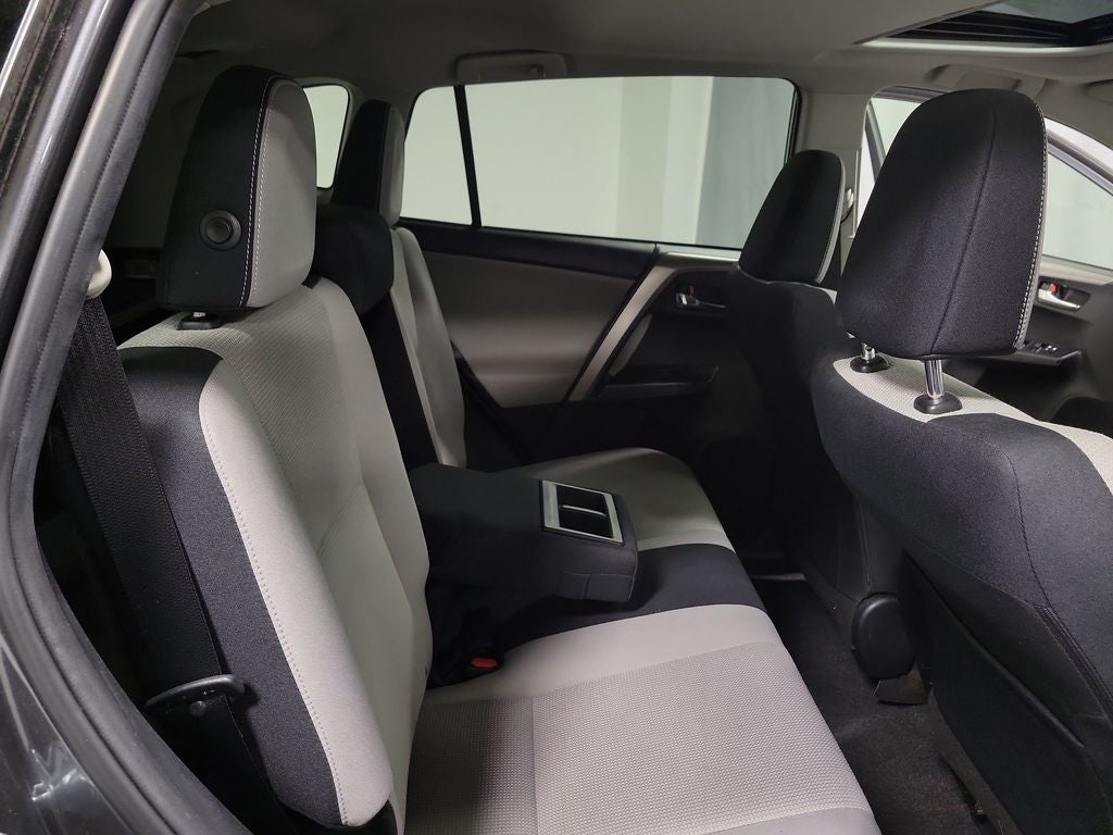 2017 Toyota RAV4 Hybrid XLE