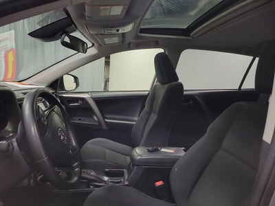 2017 Toyota RAV4 Hybrid XLE