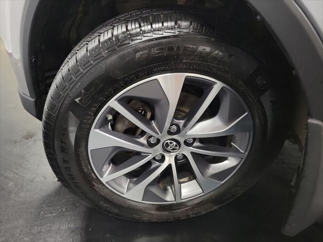2017 Toyota RAV4 Hybrid XLE