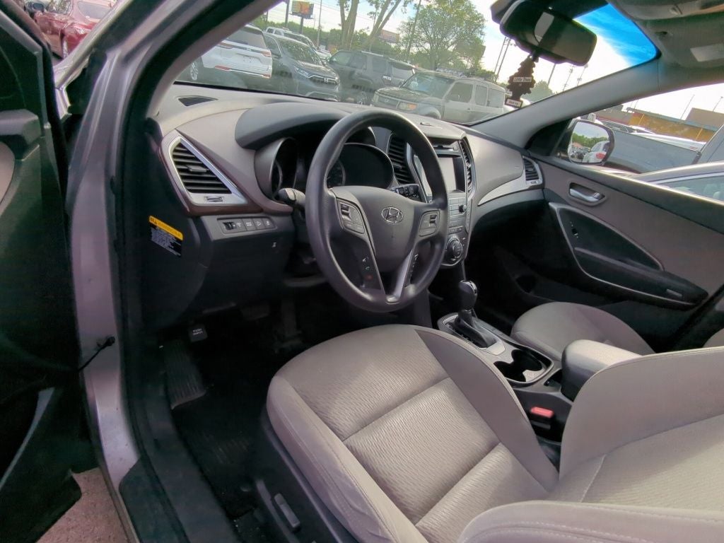 2017 Hyundai Santa Fe SE