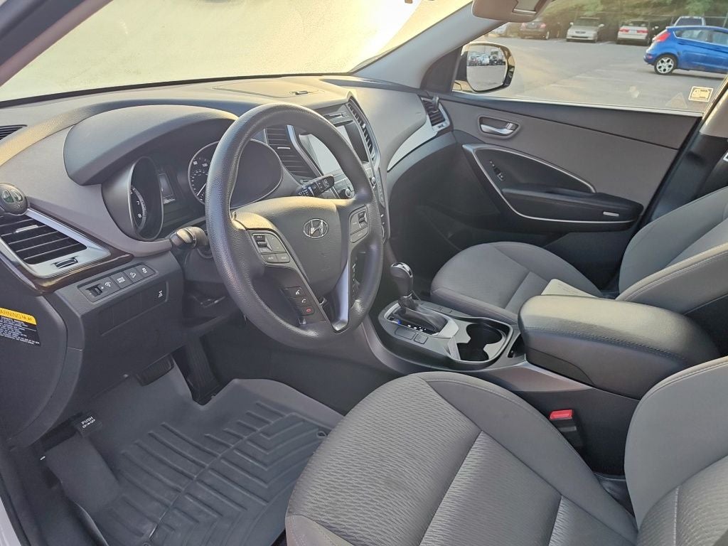 2017 Hyundai Santa Fe SE