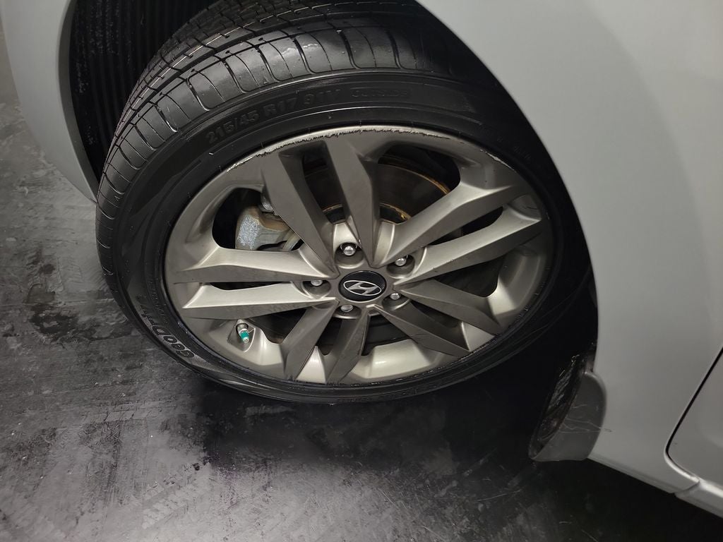 2017 Hyundai Elantra GT Base