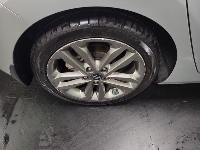 2017 Hyundai Elantra GT Base