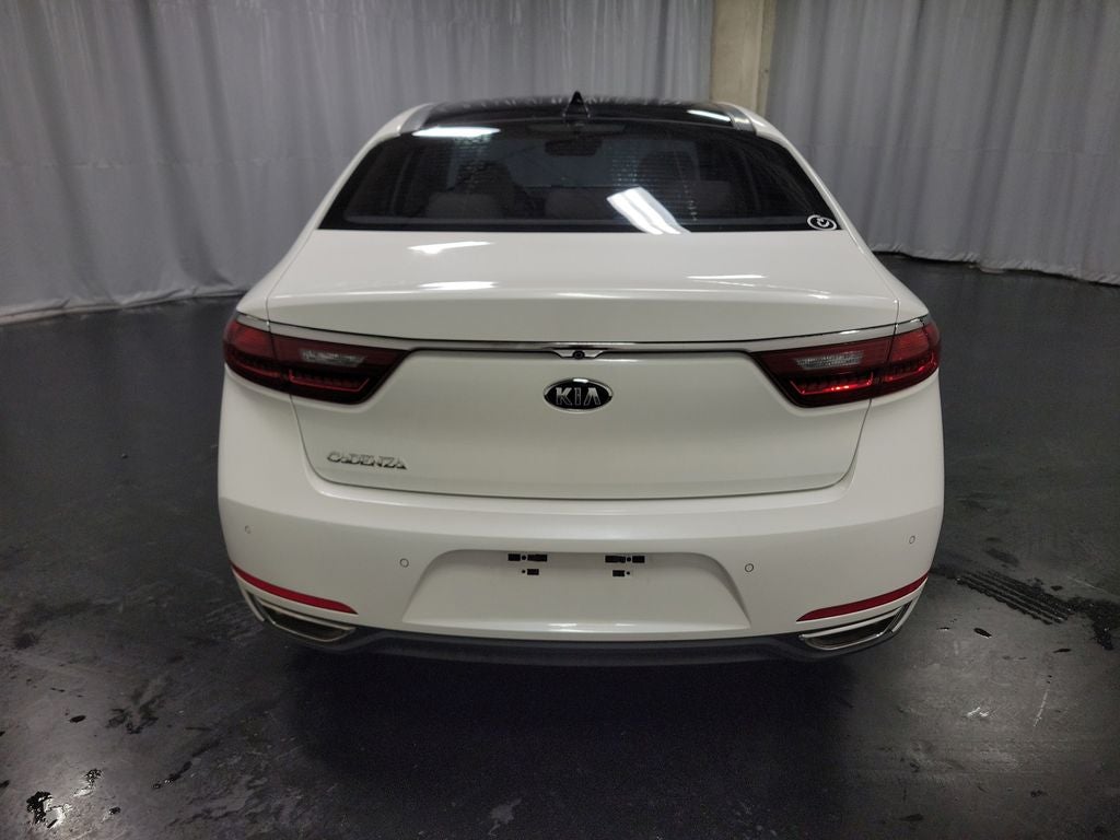 2017 Kia Cadenza Technology